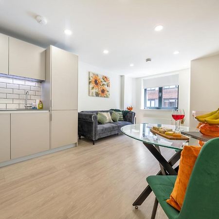 Luxury One Bedroom Serviced Apartment In The Heart Of Bedford Luaran gambar