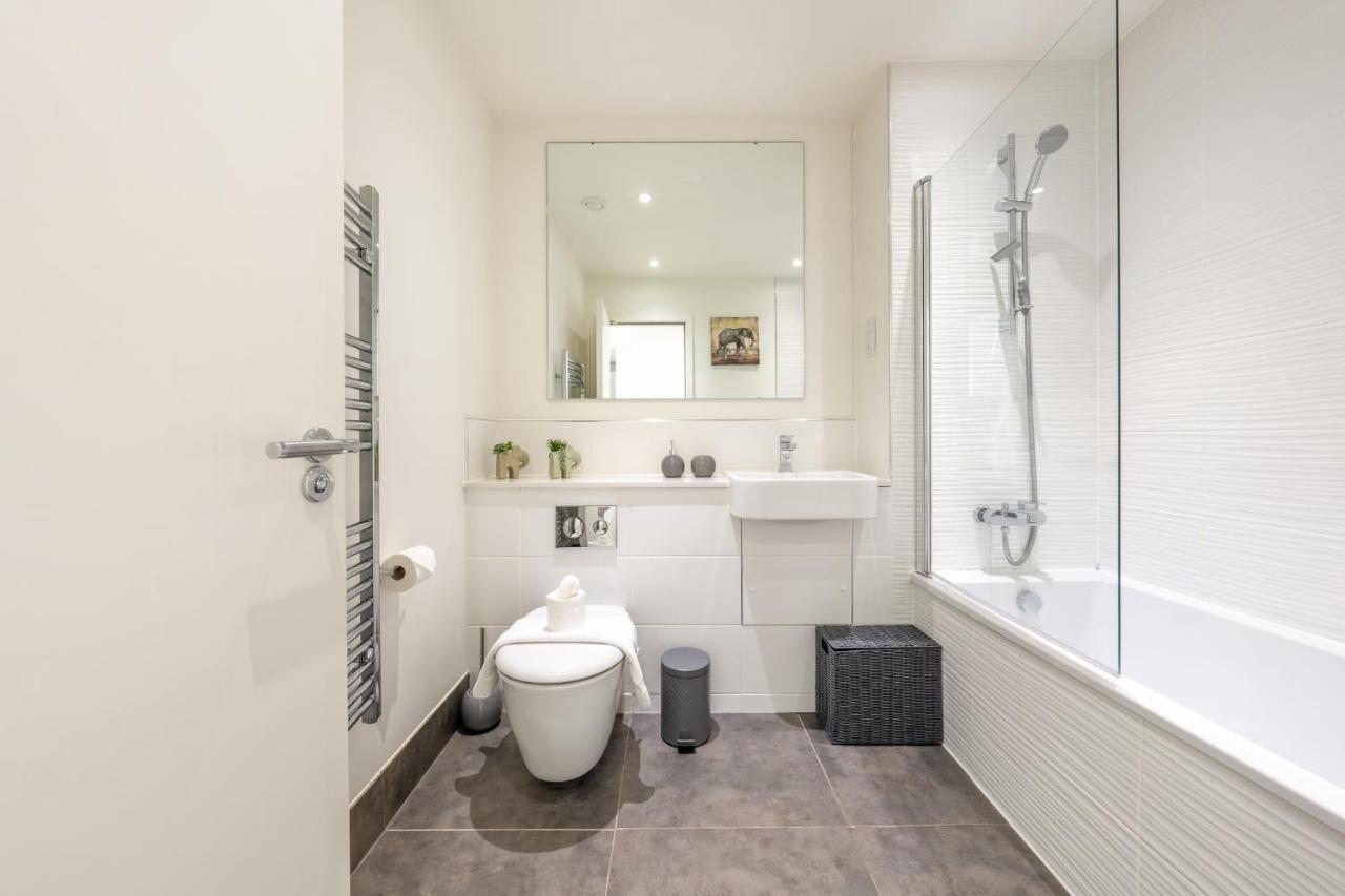 Luxury One Bedroom Serviced Apartment In The Heart Of Bedford Luaran gambar