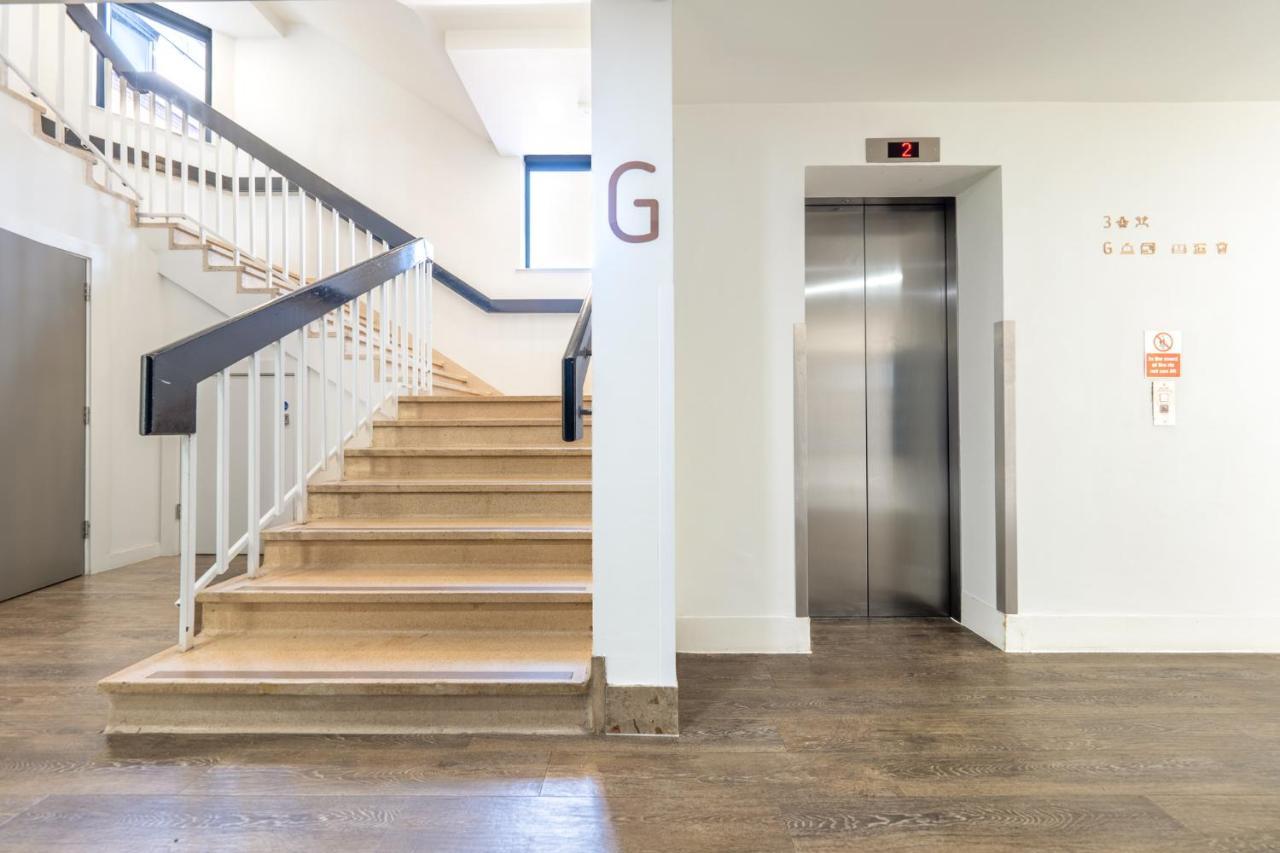 Luxury One Bedroom Serviced Apartment In The Heart Of Bedford Luaran gambar