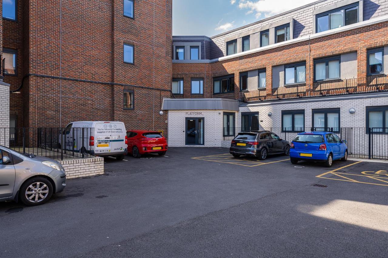 Luxury One Bedroom Serviced Apartment In The Heart Of Bedford Luaran gambar